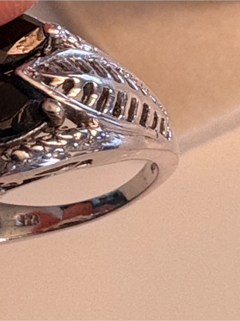 Statement Black Gemstone Cocktail Ring- Sterling Silver . 925 (12 g Size 9) - Picture 10 of 13